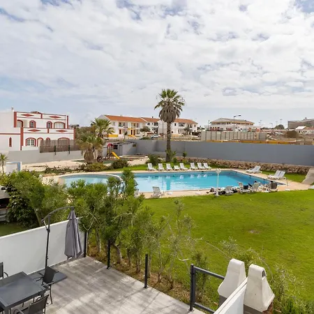 3 Minutes To The Beach, 2 Bedroom Amazing With Balcony, Bbq Grill And Pool 公寓 萨格里什