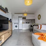 דירה 3 Minutes To The Beach, 2 Bedroom Amazing With Balcony, Bbq Grill And Pool *
