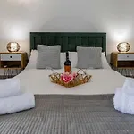 דירה 3 Minutes To The Beach, 2 Bedroom Amazing With Balcony, Bbq Grill And Pool סאגרש