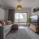 3 Minutes To The Beach, 2 Bedroom Amazing With Balcony, Bbq Grill And Pool * סאגרש