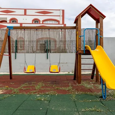 3 Minutes To The Beach, 2 Bedroom Amazing With Balcony, Bbq Grill And Pool *