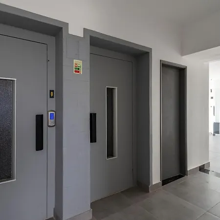 3 Minutes To The Beach, 2 Bedroom Amazing With Balcony, Bbq Grill And Pool * Sagres