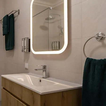 Daire 3 Minutes To The Beach, 2 Bedroom Amazing With Balcony, Bbq Grill And Pool *