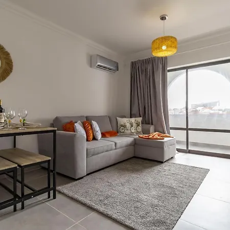 3 Minutes To The Beach, 2 Bedroom Amazing With Balcony, Bbq Grill And Pool Daire