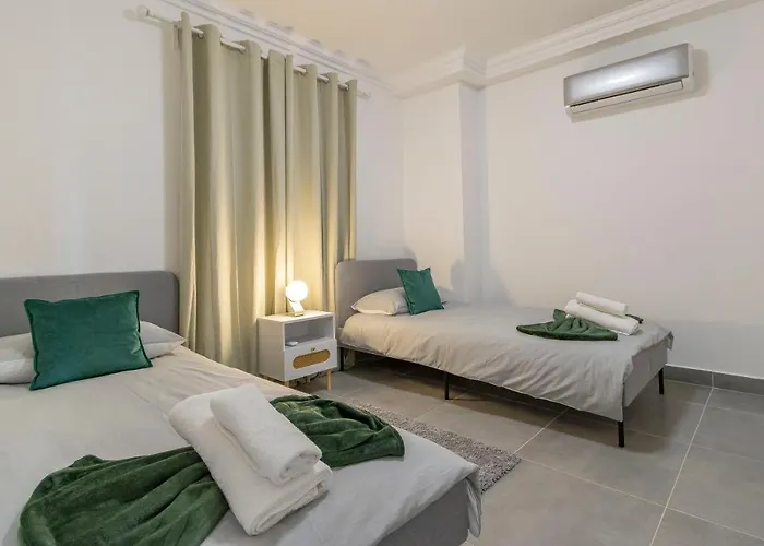 Apartament 3 Minutes To The Beach, 2 Bedroom Amazing With Balcony, Bbq Grill And Pool Sagres