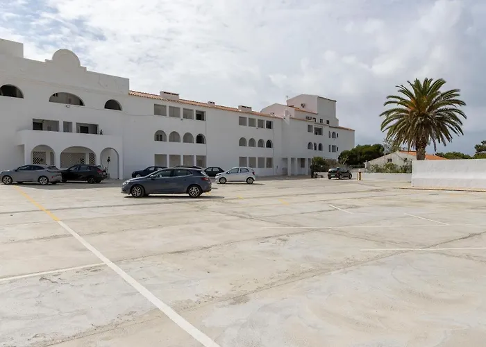 Apartament 3 Minutes To The Beach, 2 Bedroom Amazing With Balcony, Bbq Grill And Pool Sagres