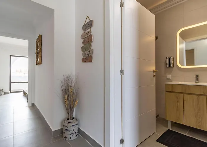 Apartament 3 Minutes To The Beach, 2 Bedroom Amazing With Balcony, Bbq Grill And Pool Sagres