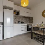 3 Minutes To The Beach, 2 Bedroom Amazing With Balcony, Bbq Grill And Pool アパート