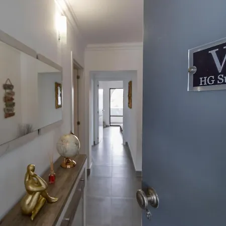 Διαμέρισμα 3 Minutes To The Beach, 2 Bedroom Amazing With Balcony, Bbq Grill And Pool