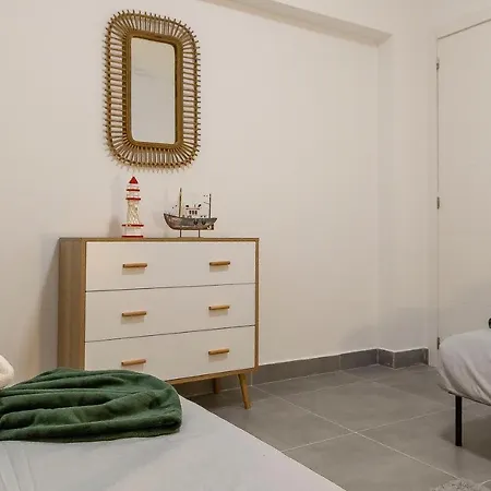 Διαμέρισμα 3 Minutes To The Beach, 2 Bedroom Amazing With Balcony, Bbq Grill And Pool *