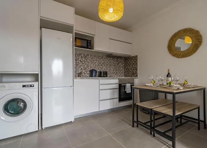 3 Minutes To The Beach, 2 Bedroom Amazing With Balcony, Bbq Grill And Pool Apartamento